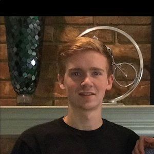 Meet your Posher, Carson